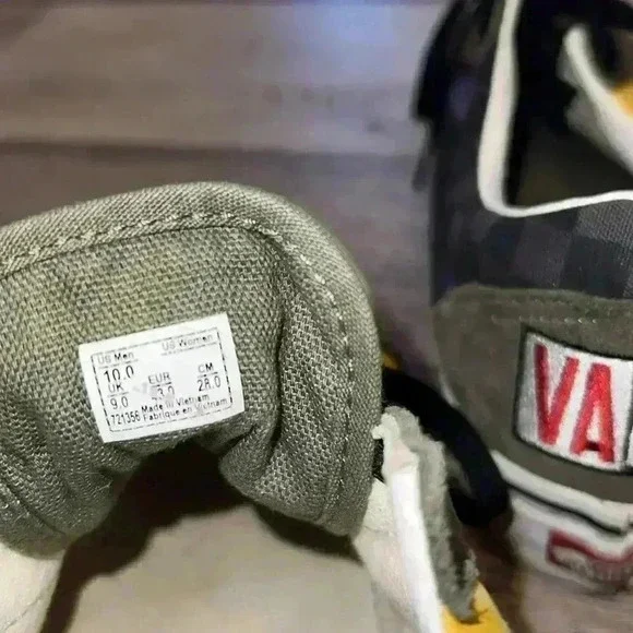 Vans - Picture 6 of 6